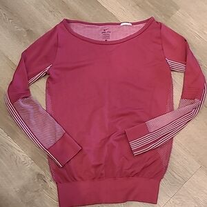 Like New Nike Dri Fit Long Sleeve Top